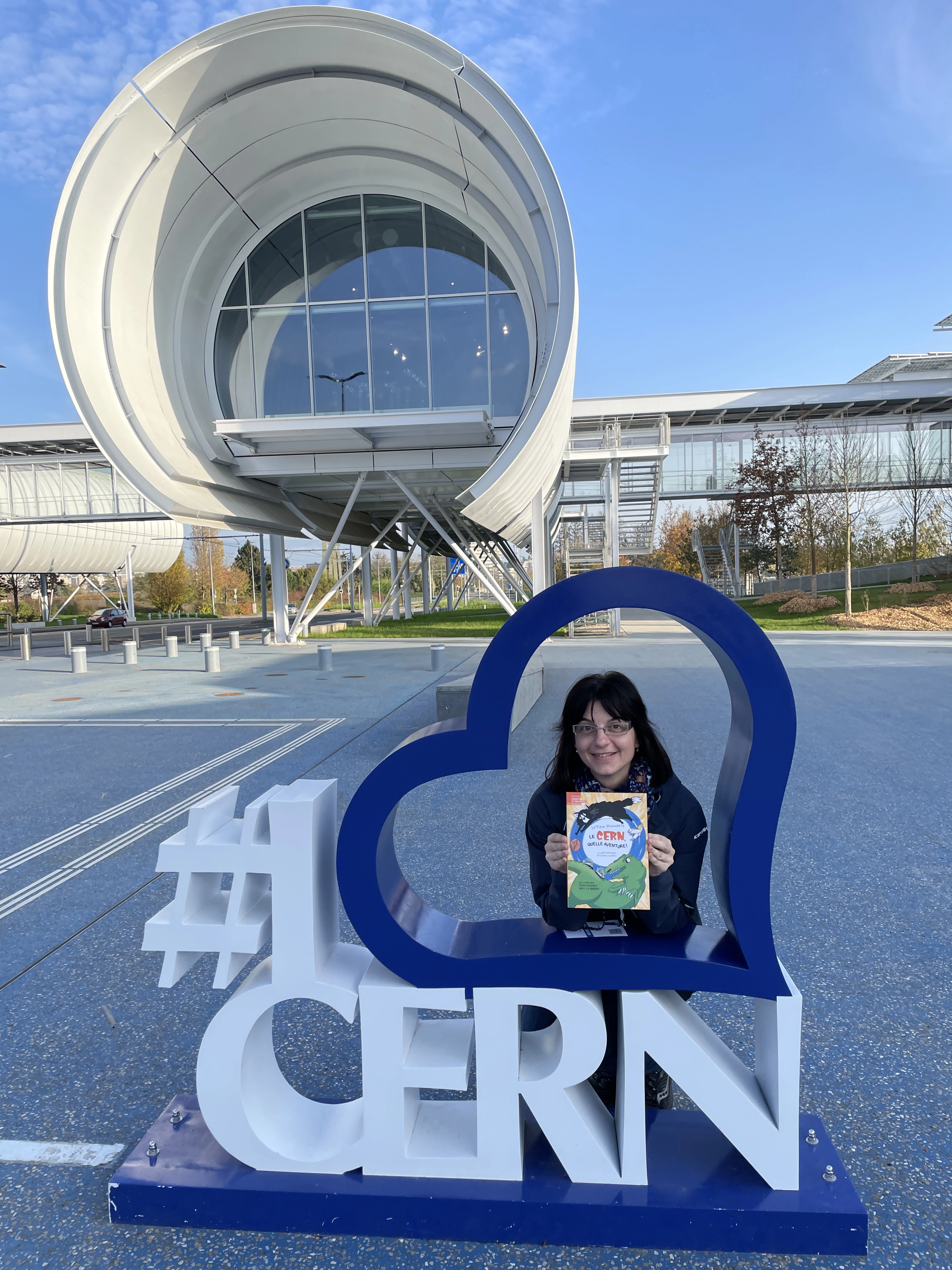 the author of Your Adventures at CERN and other science books for children, Letizia Diamante, will present at the book fair Più Liberi Liù Libri 2022 in Rome